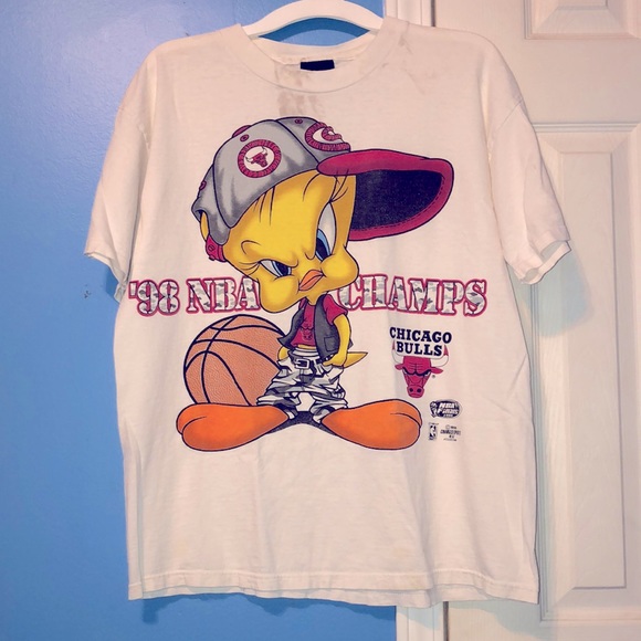 Vintage Other - 💥SOLD Vintage Tweety Chicago Bulls Tshirt